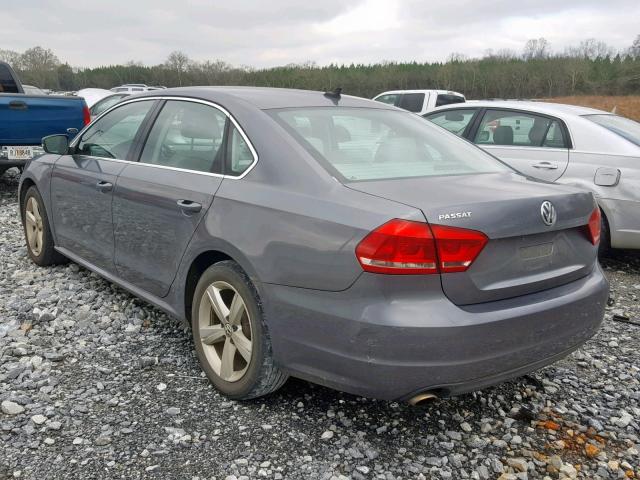 1VWBH7A30DC104511 - 2013 VOLKSWAGEN PASSAT SE GRAY photo 3