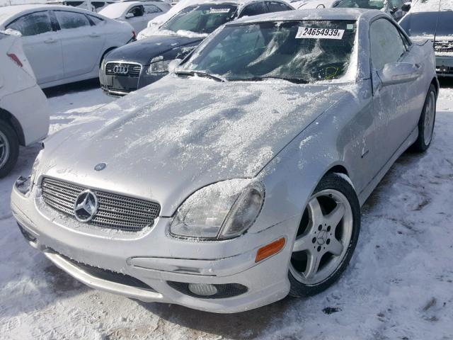 WDBKK65F93F281850 - 2003 MERCEDES-BENZ SLK 320 SILVER photo 2