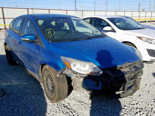 1FAHP3K26CL109750 - 2012 FORD FOCUS SE BLUE photo 1