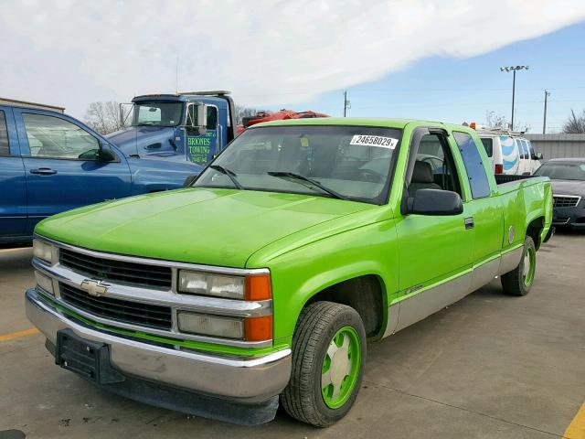 1GCEC19M2WE206652 - 1998 CHEVROLET GMT-400 C1 GREEN photo 2