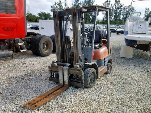 13667 - 2008 TOYOTA FORKLIFT ORANGE photo 2