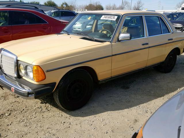 WDBAB23A3CB356805 - 1982 MERCEDES-BENZ 240 D TAN photo 2