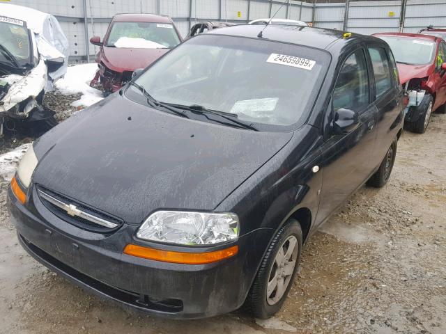 KL1TD66617B704388 - 2007 CHEVROLET AVEO BASE BLACK photo 2