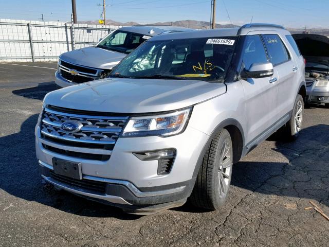 1FM5K8F82JGB10998 - 2018 FORD EXPLORER L SILVER photo 2