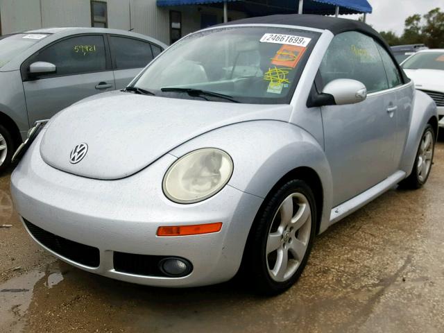 3VWSF31Y56M328742 - 2006 VOLKSWAGEN NEW BEETLE SILVER photo 2