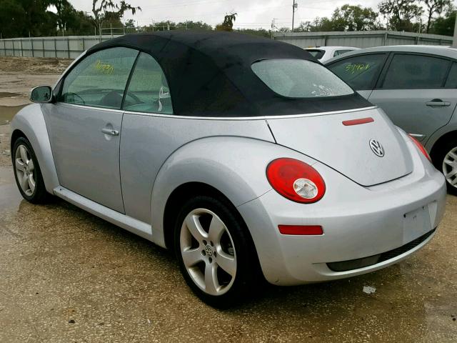 3VWSF31Y56M328742 - 2006 VOLKSWAGEN NEW BEETLE SILVER photo 3