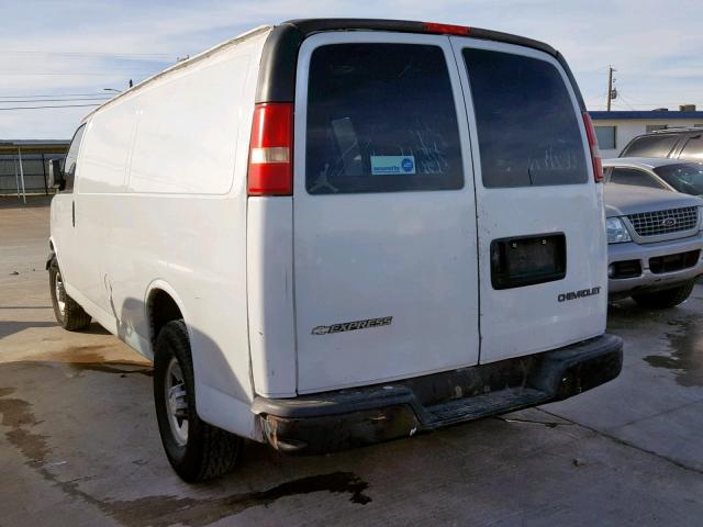 1GCGG29U061262843 - 2006 CHEVROLET EXPRESS G2 WHITE photo 3