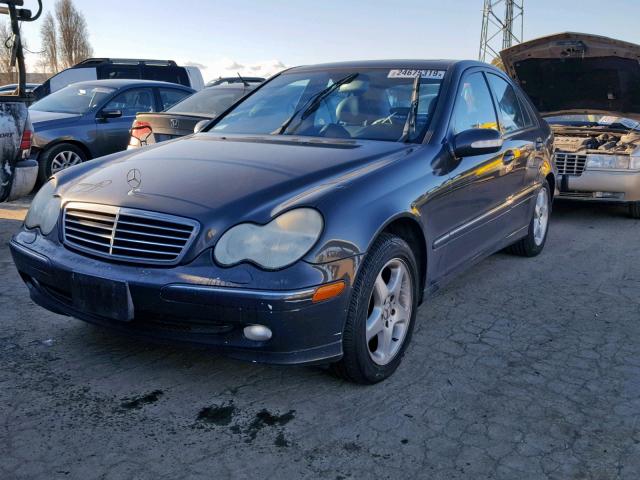 WDBRF61J32F257748 - 2002 MERCEDES-BENZ C 240 BLACK photo 2