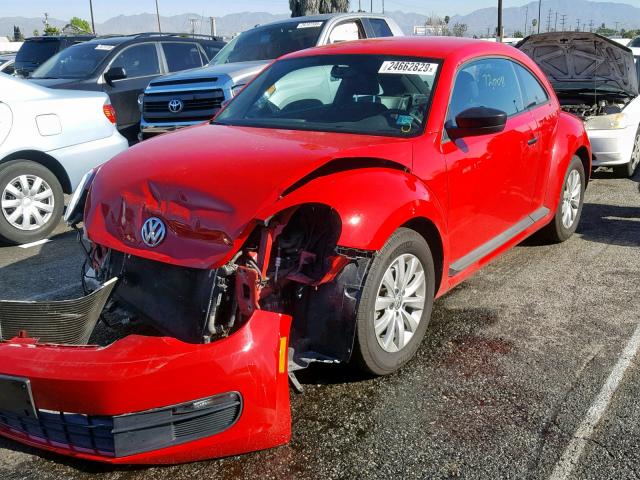 3VWFP7AT0DM669571 - 2013 VOLKSWAGEN BEETLE RED photo 2