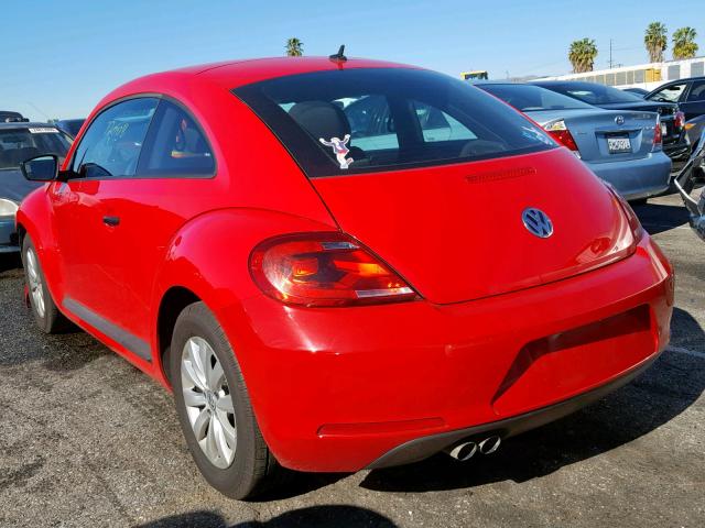 3VWFP7AT0DM669571 - 2013 VOLKSWAGEN BEETLE RED photo 3