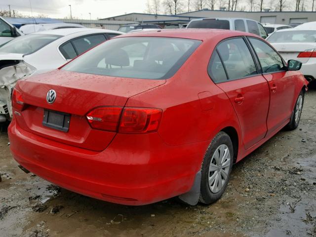 3VW2K7AJXDM384999 - 2013 VOLKSWAGEN JETTA BASE RED photo 4