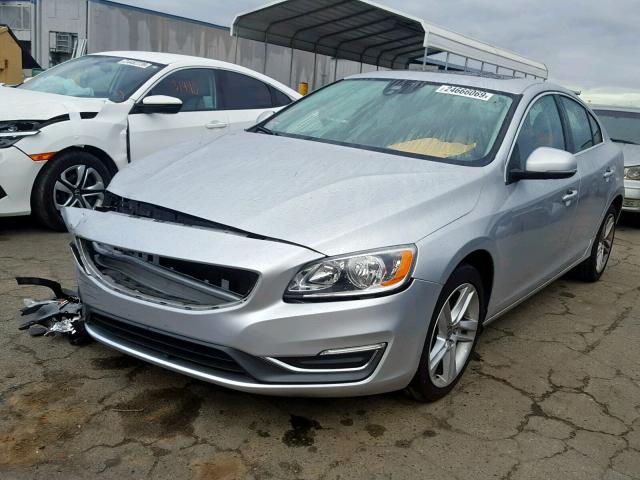 YV126MFB5F1315798 - 2015 VOLVO S60 PREMIE SILVER photo 2