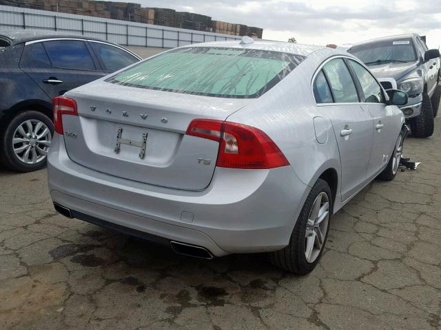 YV126MFB5F1315798 - 2015 VOLVO S60 PREMIE SILVER photo 4