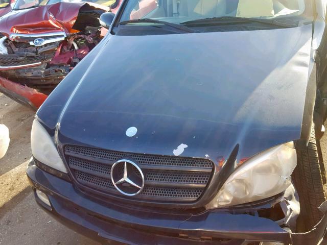 4JGAB57E04A507070 - 2004 MERCEDES-BENZ ML 350 BLACK photo 7