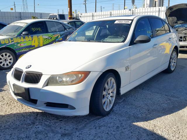 WBAVA33547PG49782 - 2007 BMW 328 I WHITE photo 2