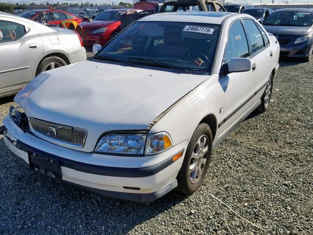 YV1VS2558YF515377 - 2000 VOLVO S40 WHITE photo 2