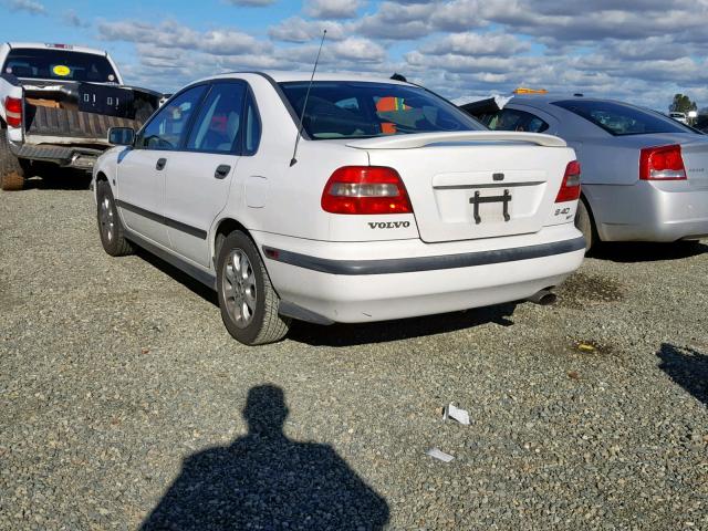 YV1VS2558YF515377 - 2000 VOLVO S40 WHITE photo 3