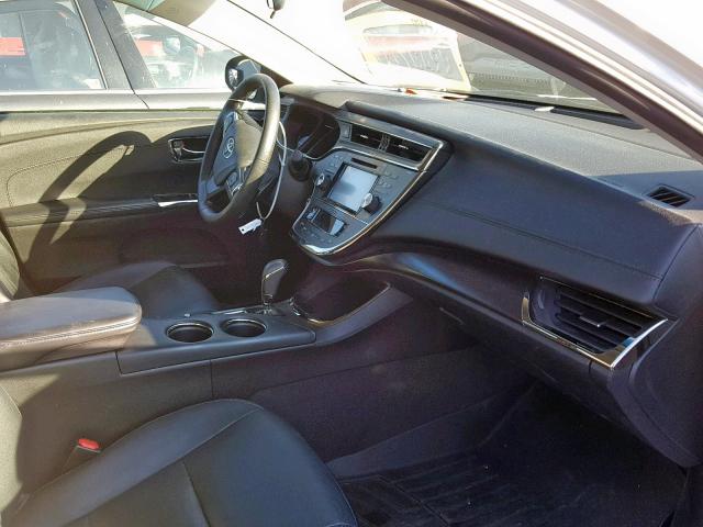 4T1BK1EB6GU219949 - 2016 TOYOTA AVALON XLE WHITE photo 5