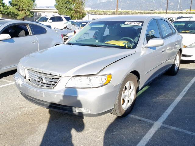 KMHFC46F96A073418 - 2006 HYUNDAI AZERA SE SILVER photo 2