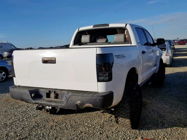 5TFHW5F14BX207418 - 2011 TOYOTA TUNDRA CRE WHITE photo 4