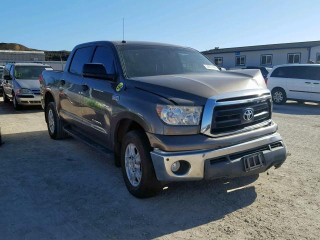 5TFEY5F11CX120428 - 2012 TOYOTA TUNDRA CRE GRAY photo 1