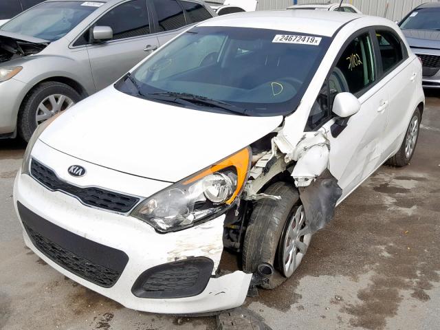 KNADN5A36D6190587 - 2013 KIA RIO EX WHITE photo 2