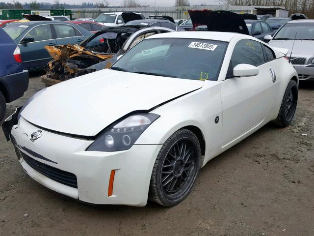 JN1AZ34D95M606411 - 2005 NISSAN 350Z COUPE WHITE photo 2