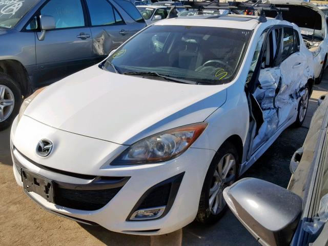 JM1BL1H61A1299640 - 2010 MAZDA 3 S WHITE photo 2