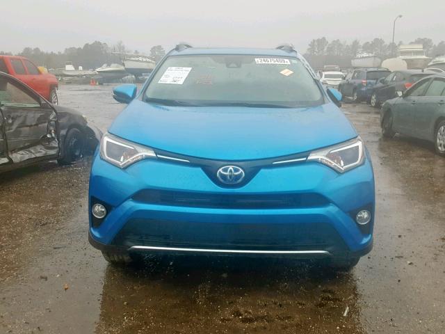 JTMRJREV4HD128596 - 2017 TOYOTA RAV4 HV LE BLUE photo 9