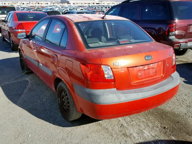 KNADE123166100305 - 2006 KIA RIO RED photo 3