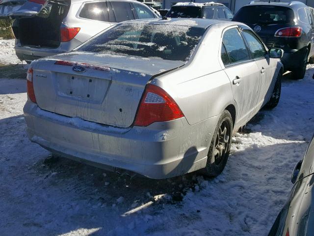 3FAHP0HA4AR121116 - 2010 FORD FUSION SE GRAY photo 4