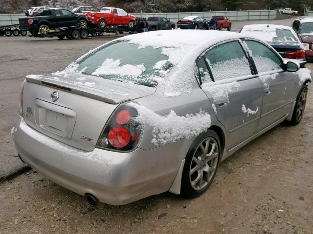 1N4BL11E26C143075 - 2006 NISSAN ALTIMA SE SILVER photo 4