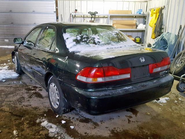 1HGCG56421A082861 - 2001 HONDA ACCORD LX GREEN photo 3