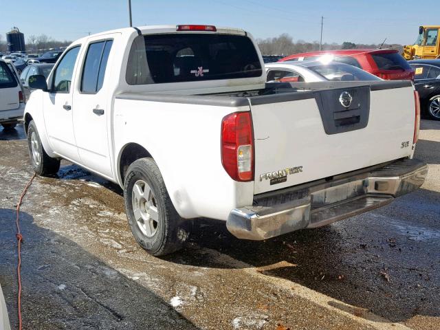 1N6AD07U68C404431 - 2008 NISSAN FRONTIER C WHITE photo 3