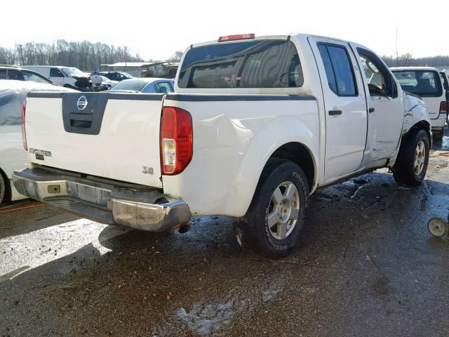 1N6AD07U68C404431 - 2008 NISSAN FRONTIER C WHITE photo 4