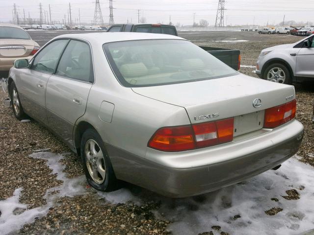 JT8BF28G9X5066885 - 1999 LEXUS ES 300 GRAY photo 3