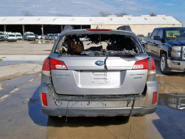 4S4BRDKCXB2379203 - 2011 SUBARU OUTBACK 3. GRAY photo 10