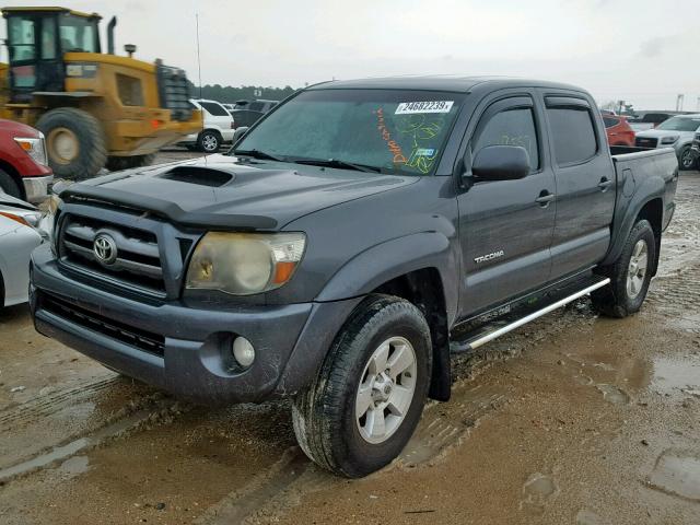 3TMJU4GN3AM097209 - 2010 TOYOTA TACOMA DOU BLACK photo 2