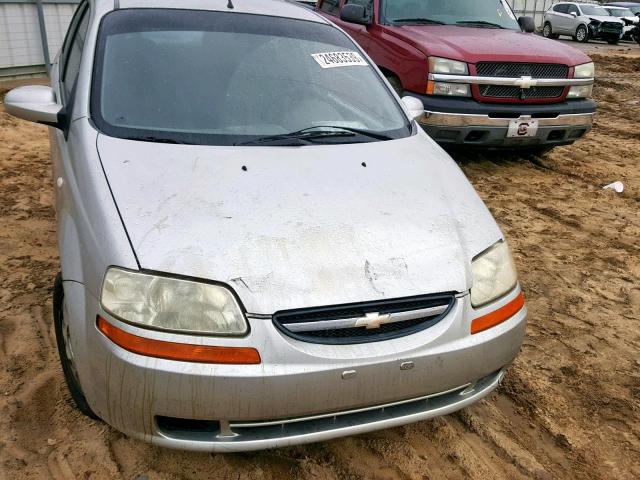 KL1TG52605B311213 - 2005 CHEVROLET AVEO LT SILVER photo 9