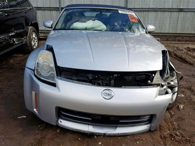 JN1AZ36A46M450945 - 2006 NISSAN 350Z ROADS SILVER photo 9