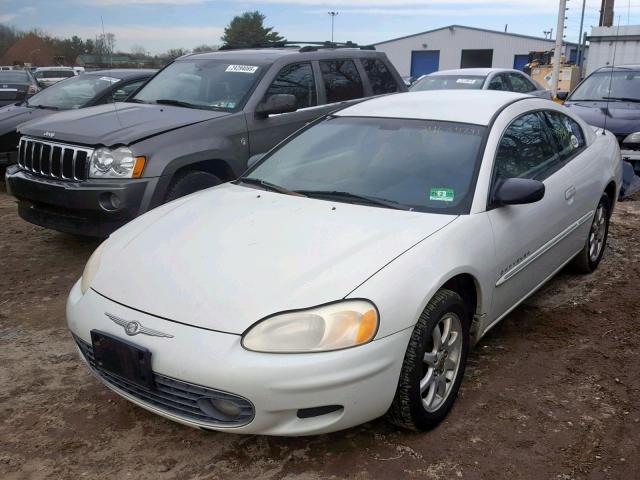 4C3AG42G21E081625 - 2001 CHRYSLER SEBRING LX WHITE photo 2