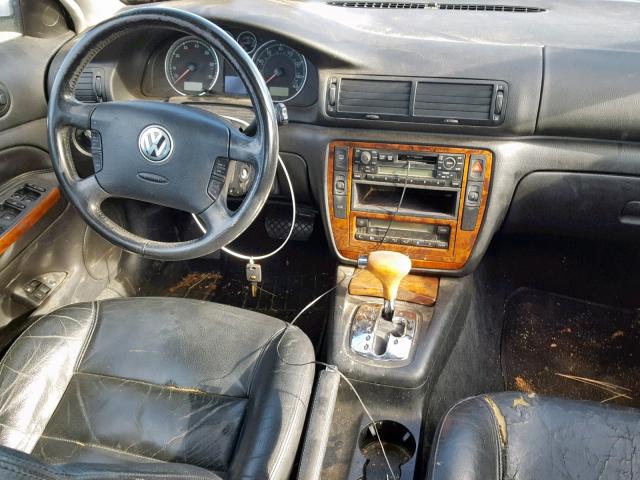 WVWRH63B21P193504 - 2001 VOLKSWAGEN PASSAT GLX 银色 照片 9