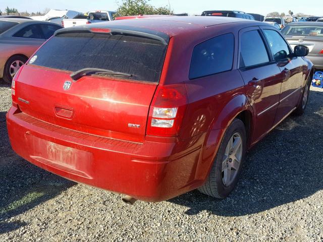 2D4FV47V76H462793 - 2006 DODGE MAGNUM SXT RED photo 4