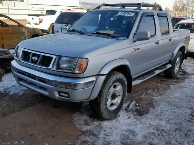 1N6ED27Y6YC421875 - 2000 NISSAN FRONTIER C SILVER photo 2