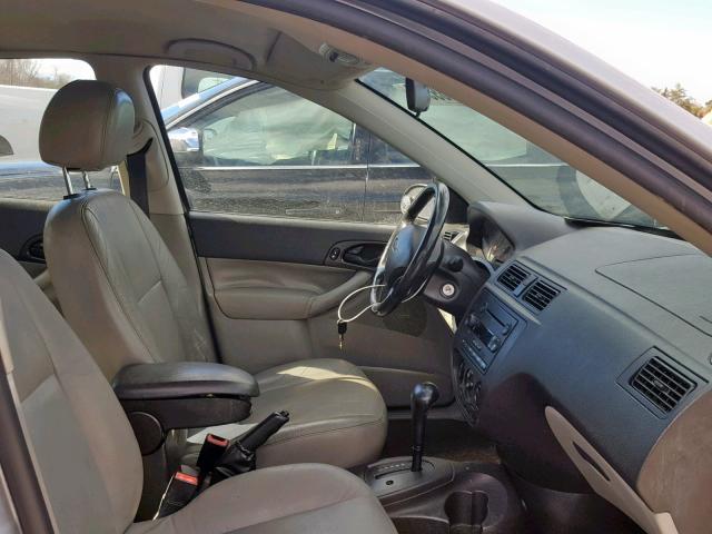 1FAFP34NX7W224676 - 2007 FORD FOCUS ZX4 GRAY photo 5