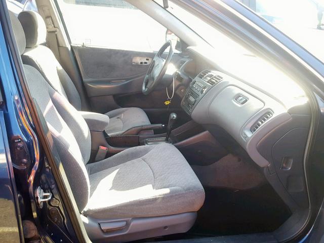 1HGCF86662A036294 - 2002 HONDA ACCORD VAL BLUE photo 5