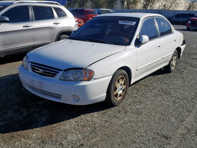 KNAFB121135220638 - 2003 KIA SPECTRA BA WHITE photo 2