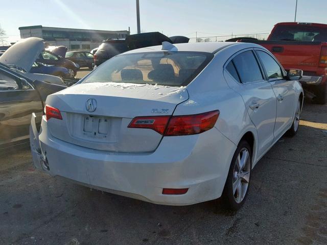 19VDE1F57DE011739 - 2013 ACURA ILX 20 PRE WHITE photo 4