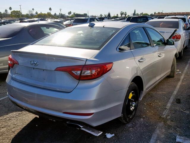 5NPE24AF4HH556675 - 2017 HYUNDAI SONATA SE SILVER photo 4