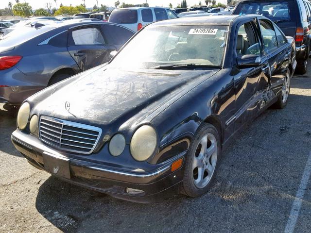 WDBJF65J52B466441 - 2002 MERCEDES-BENZ E 320 BLACK photo 2